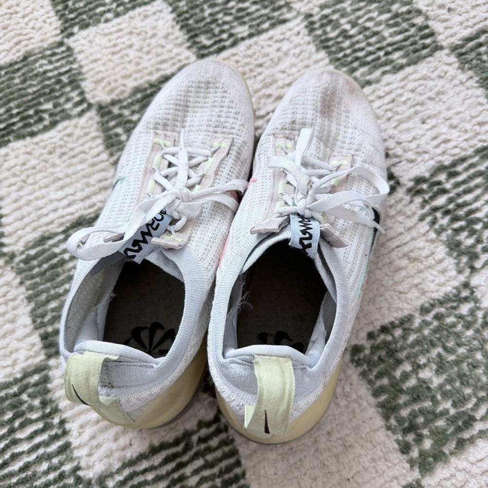 Nike confetti white vapor max - women’s 8/ youth 6.5